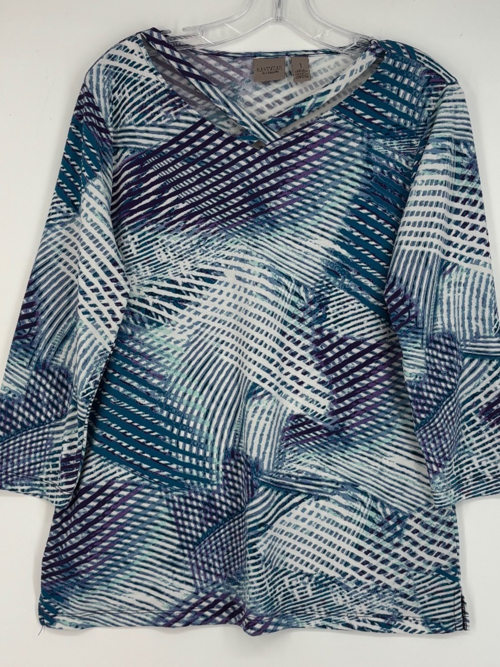 Chico's Easywear Size 1 Womens Medium Tunic Top Blue Purple Print V-Neck 3/4 Slv